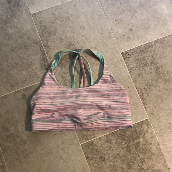 Lululemon athletica - Picture 4 of 14